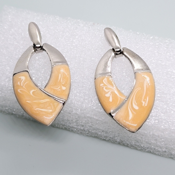 Vintage Silver Tone Orange ? Cream Color Enamel Earrings - Picture 15 of 16